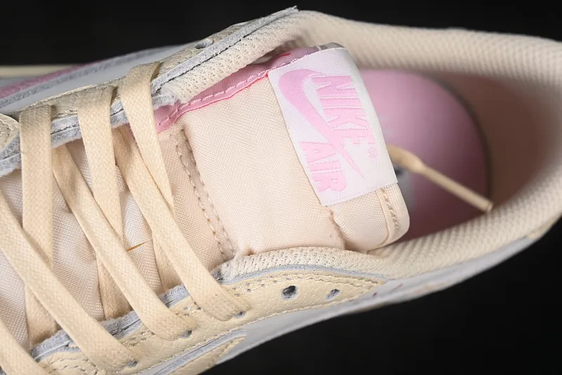 All Categories Air Jordan Jordan series basketball shoes Air Jordan 1 Low LJR version Travis Scott x Air Jordan 1 Low OG AJ1 Joe 1 joint undercut IQ7604-100